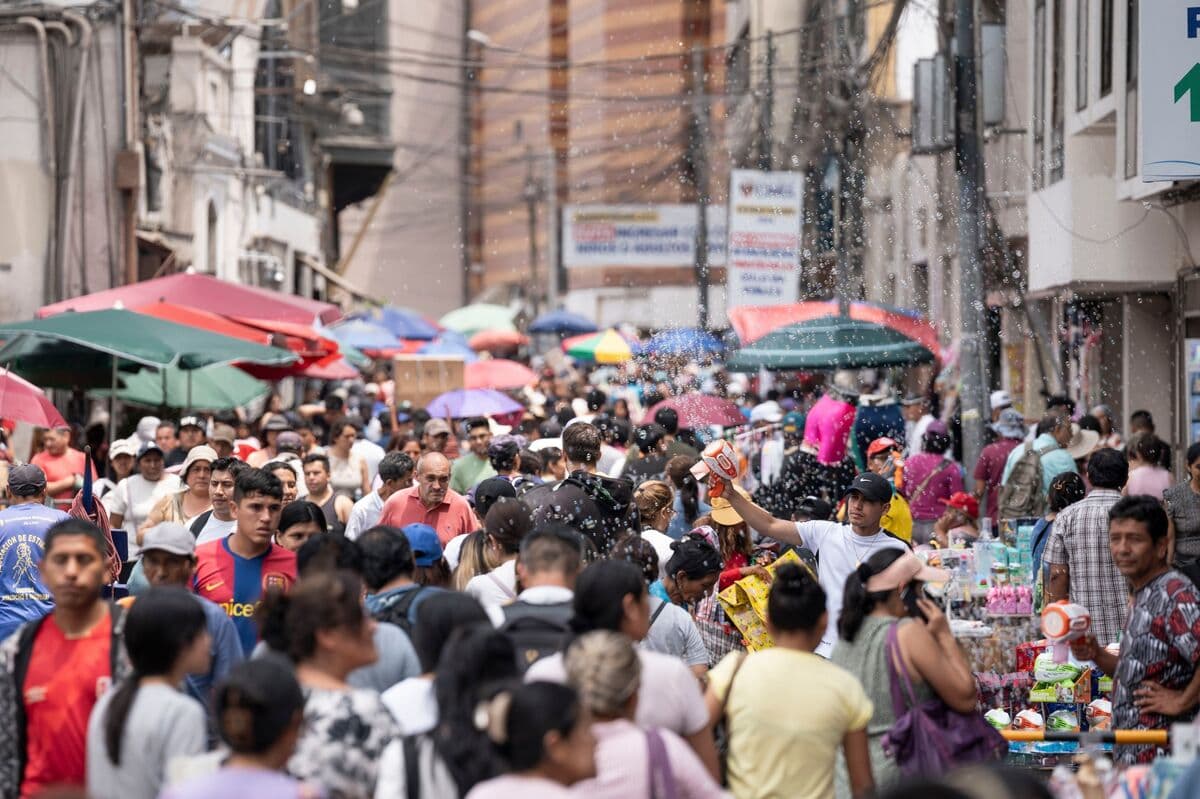 Peru Holds Key Rate at 4.25% as Inflation Pressures Mount