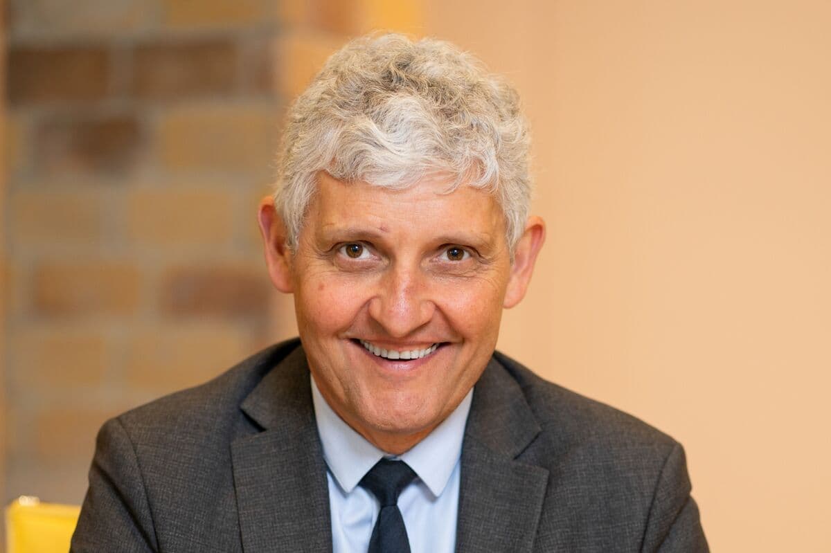 Credit Agricole CEO Addresses AI Concerns in Banking Sector