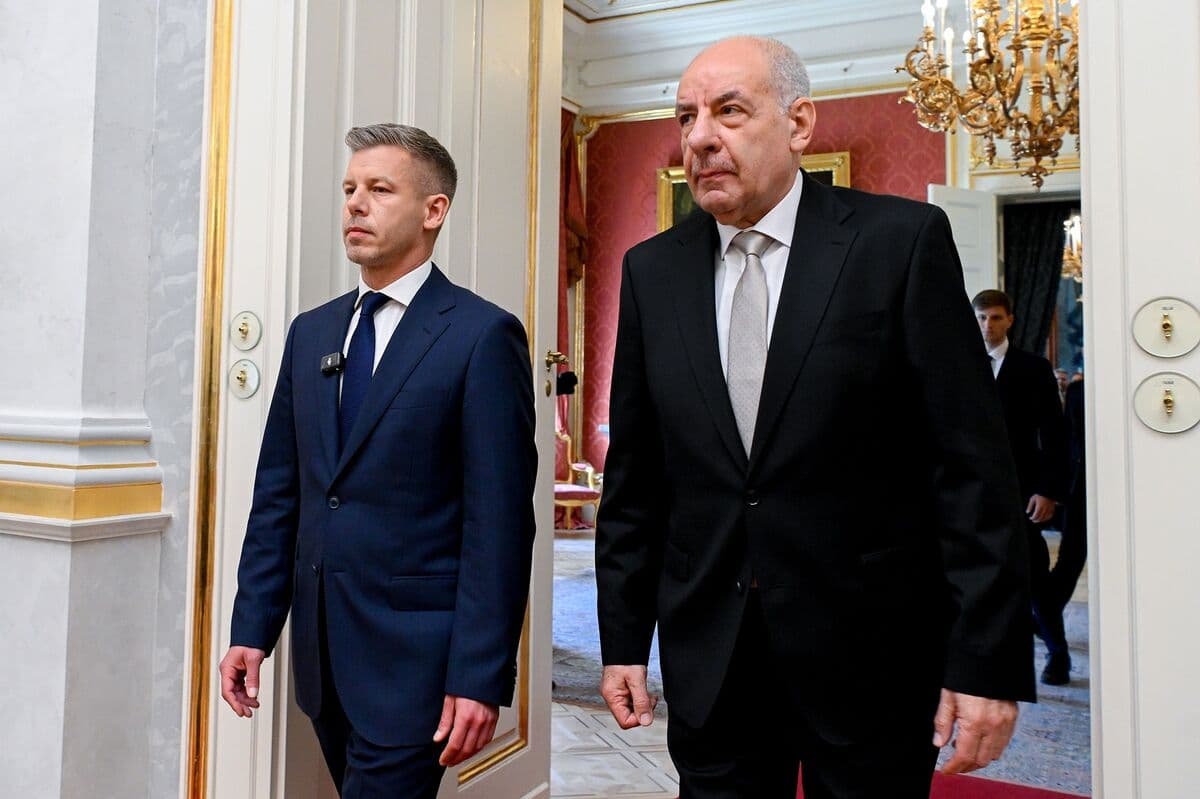 Hungary Plans Constitutional Amendment to Remove President Sulyok
