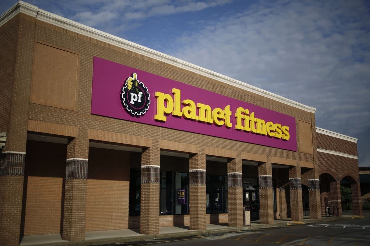 Planet Fitness Falls as New Year’s Resolution Period Disappoints