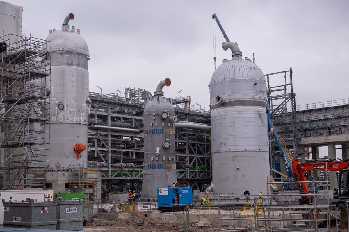 Ineos Bonds Rise on Report Firm Nears New Financing