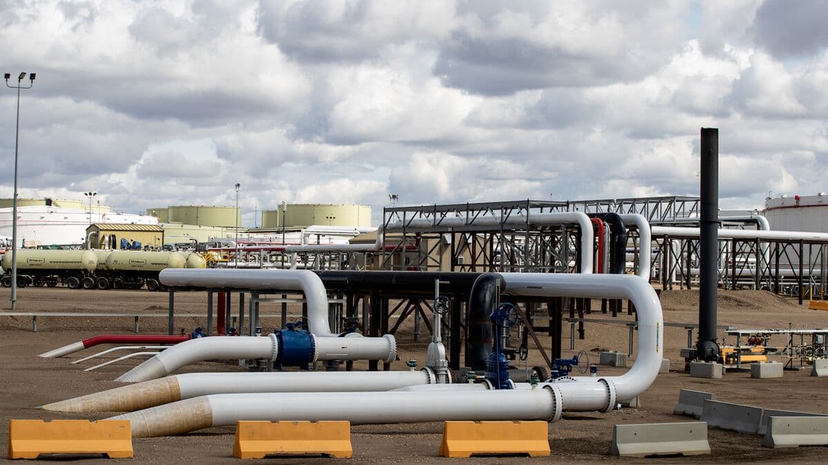 Enbridge CEO Discusses Canada's Pipeline Future and Natural Gas Prospects