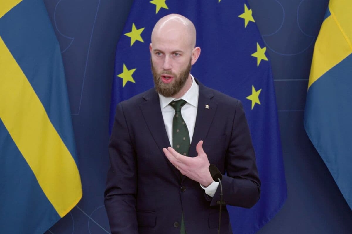 Sweden to Build Fuel, Food Stockpiles as Conflict Worries Grow