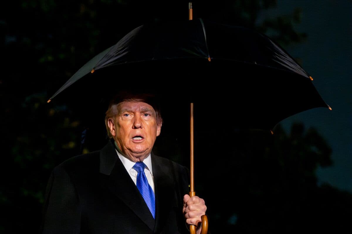 Trump’s Fed, ICE Crises Confound Republicans’ Midterms Messaging