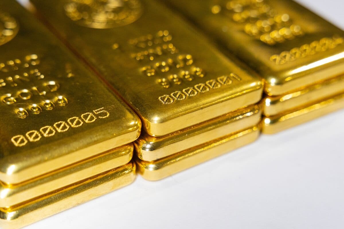 Gold Prices Steady Amid Uncertain US-Iran Ceasefire Negotiations