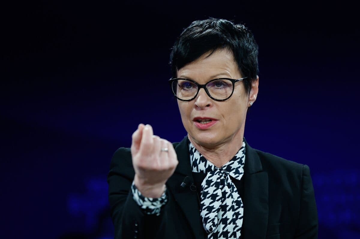 Top EU Official Wants New Rules to Let Ukraine Join Faster