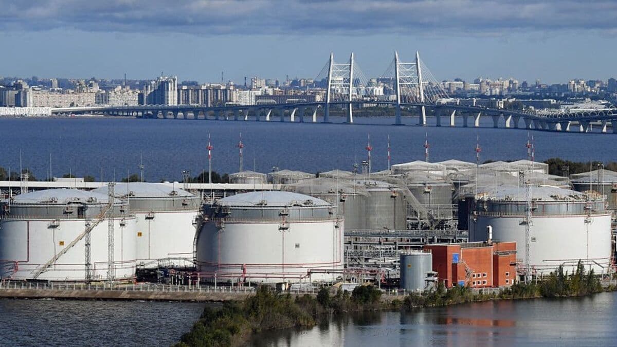 US Issues License Authorizing Sale of Some Russian Oil