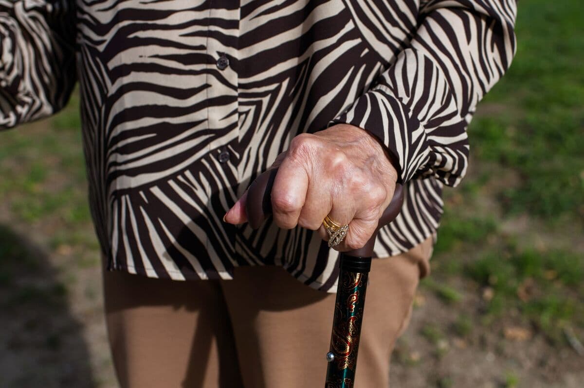 England to Review Rejection of Alzheimer’s Drugs for NHS