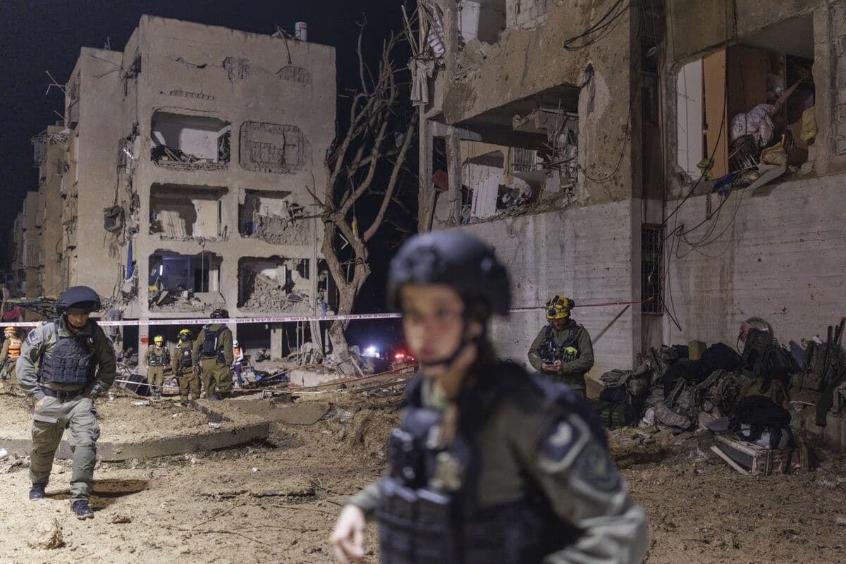 Iran Threatens to Mine Gulf as Israel Hits Tehran Again