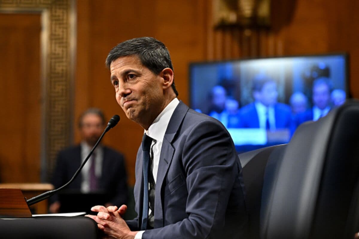Warsh Faces Challenges in Addressing High Inflation Amid Ongoing Conflict