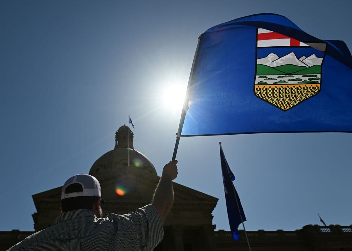 In Oil-Rich Canadian Province, a Long-Shot Secession Bid Gains Traction