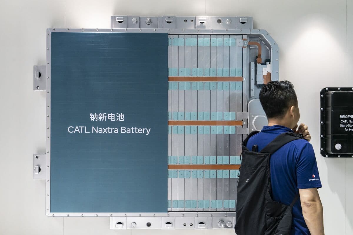 Hedge Fund Short Covering Fuels Demand in $5 Billion CATL Deal