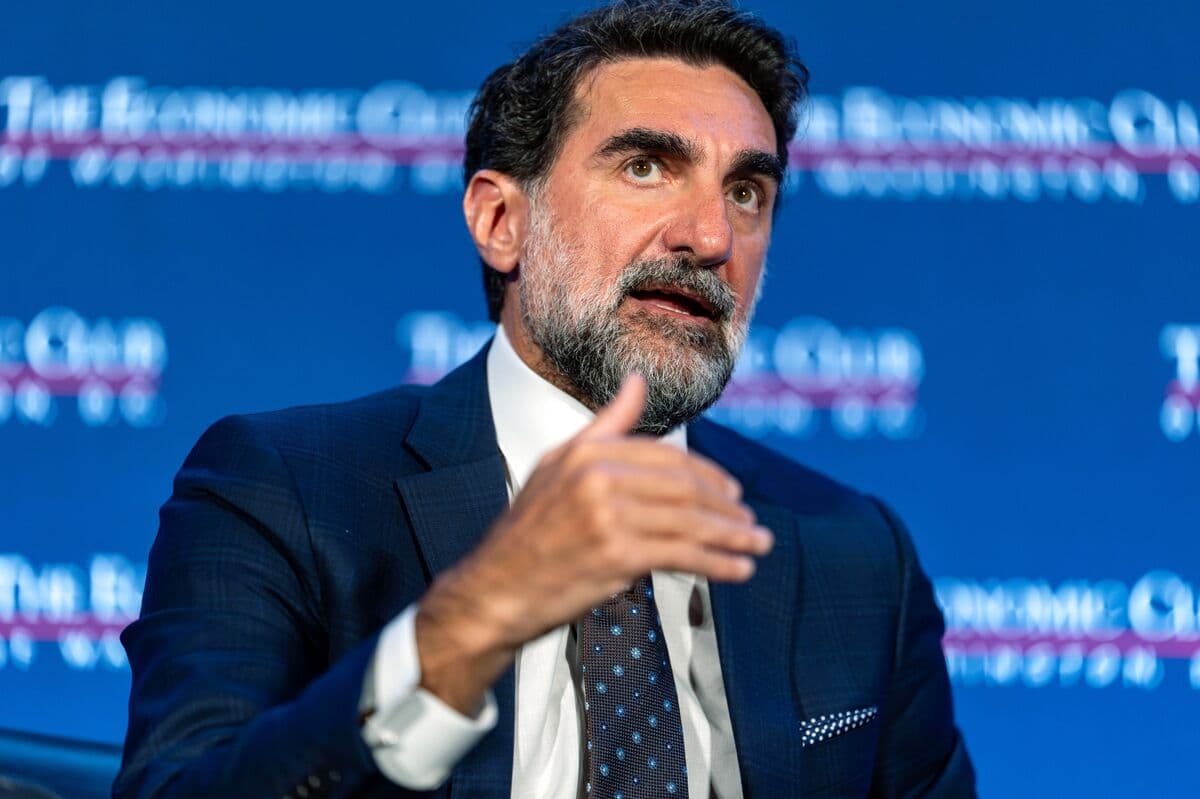 Saudi Wealth Fund Commits to Global Investments Despite Iran War