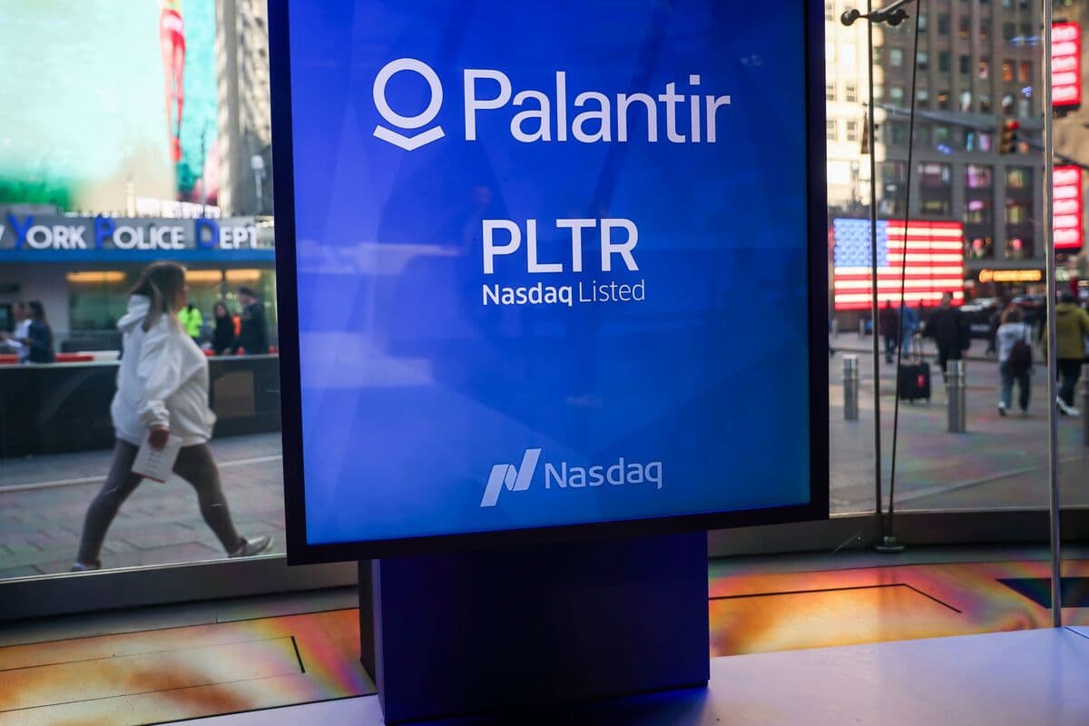 Palantir Issues Strong Revenue Outlook for 2026, Shares Gain