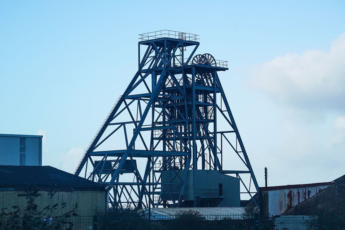 Centuries-Old UK Tin Mine Sells 13.5% Bonds to Fund Revival