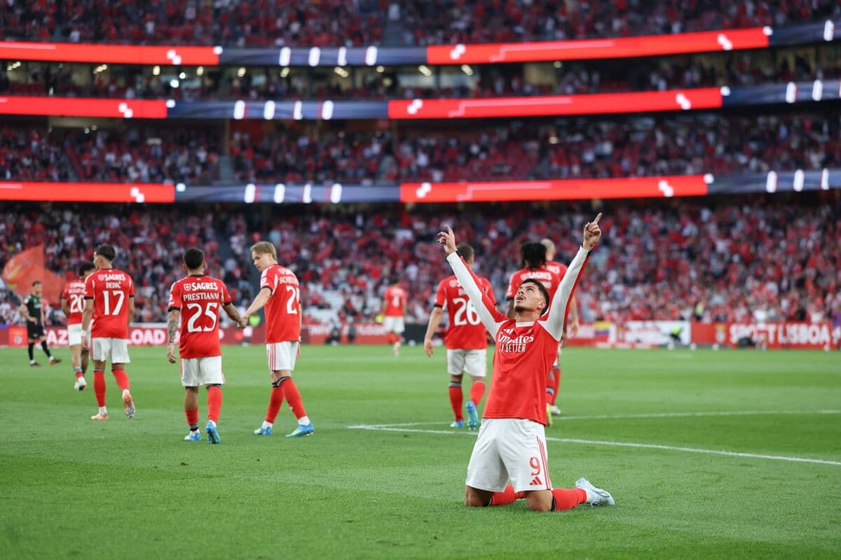 US Investor Said to Pay 70% Premium for Benfica Minority Stake