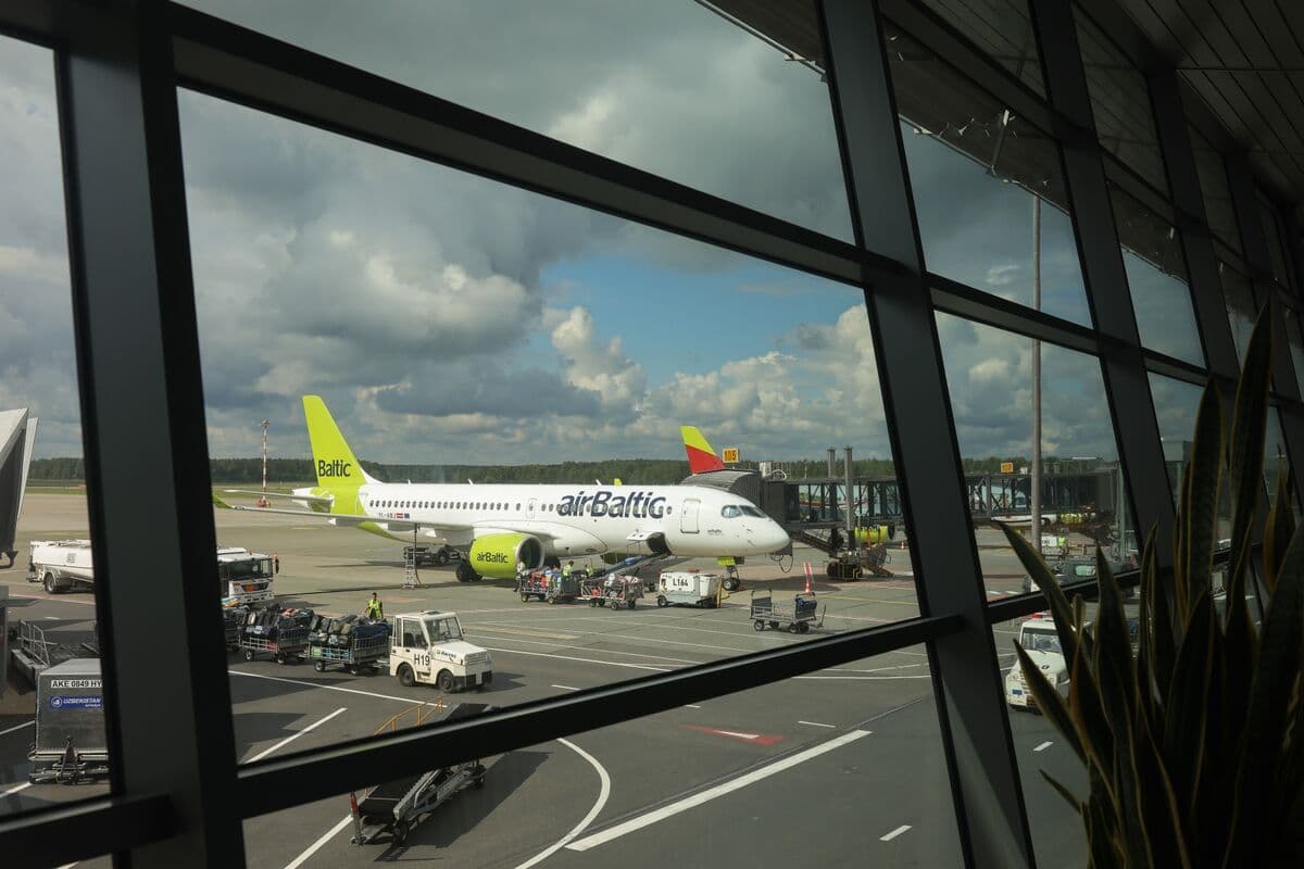 Air Baltic’s Bonds Tumble as Mideast War Drives Up Fuel Costs