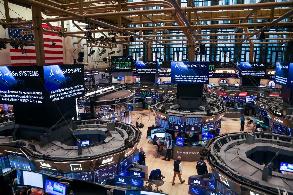 Asian Stocks, Bonds to Echo US Drop as Crude Rises: Markets Wrap