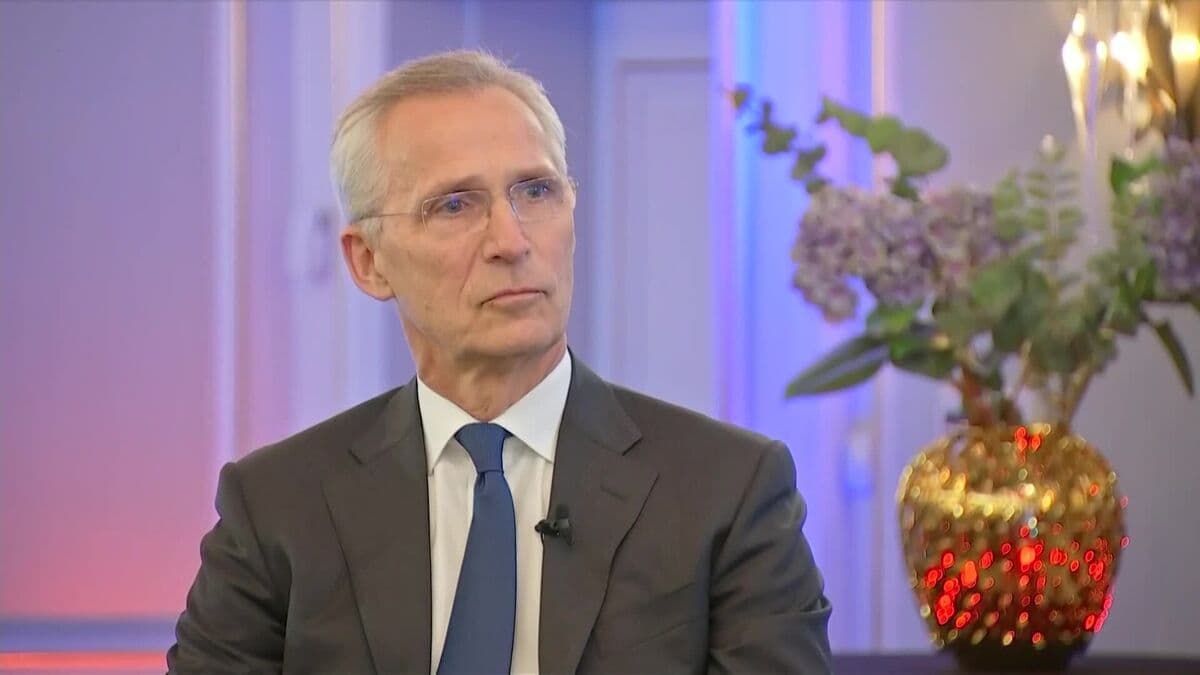 Stoltenberg: Europe Must Set Boundaries on US Expectations