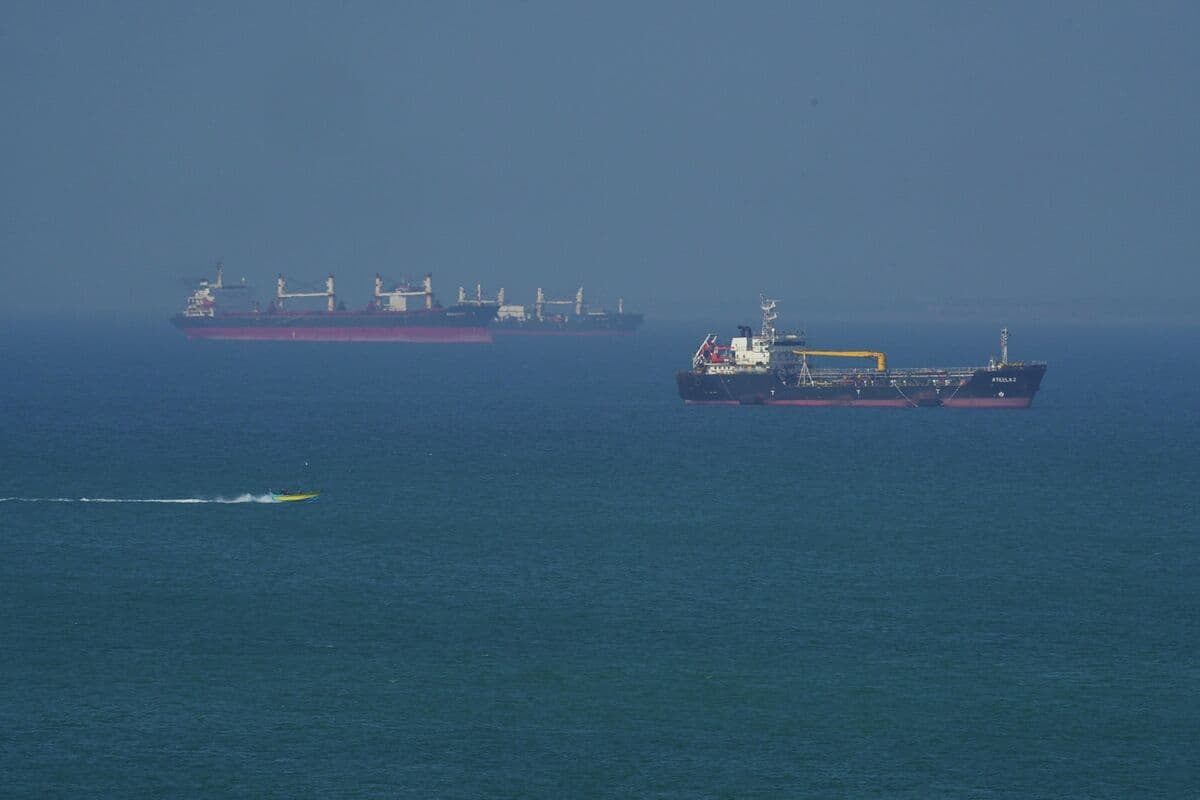 Only Iran-Linked Traffic Moves Through Hormuz Amid Blockades