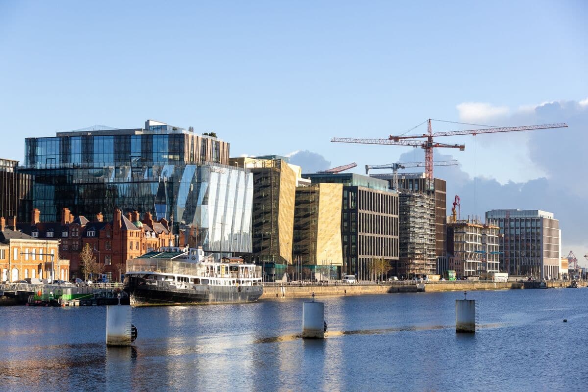 Euro-Zone Economy Declines at Year Start Due to Ireland's Contraction
