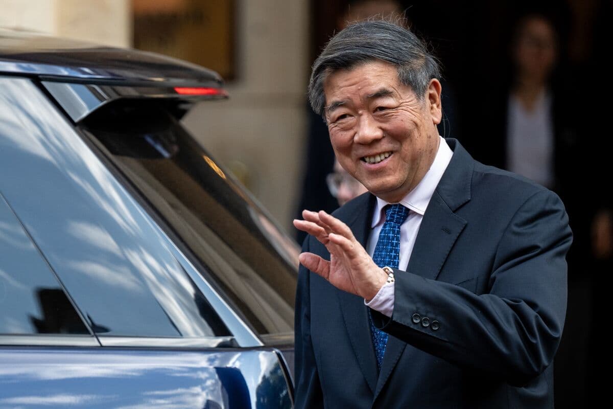 China’s Top Trade Negotiator Slated to Meet Global CEOs in Davos