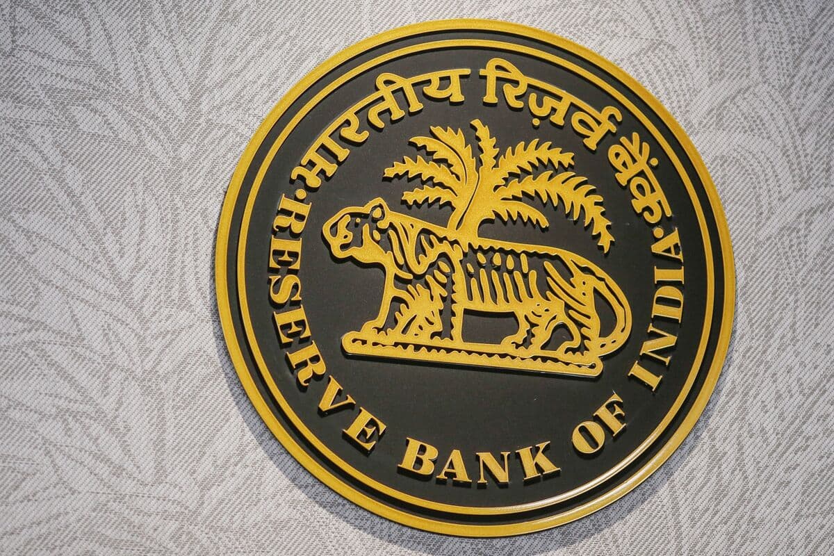 India Faces Rate-Hike Pressure Amid Rising Oil Prices and Weak Rupee