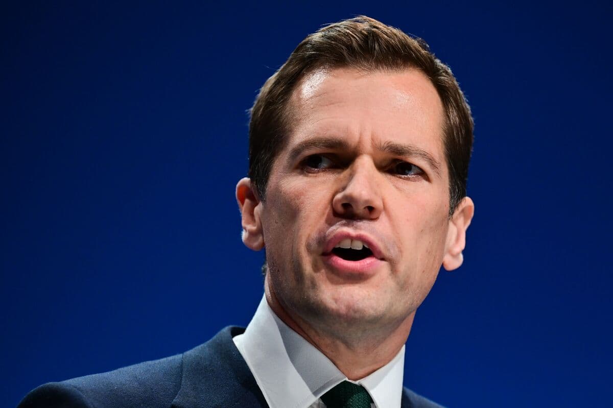 Badenoch Ejects Jenrick From UK Tories Saying He Aimed to Defect