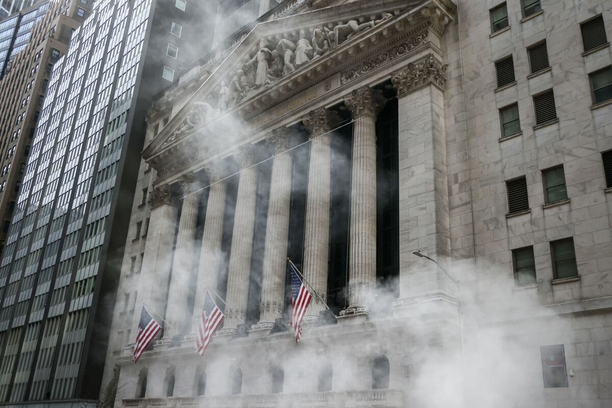 Medtronic Unit Raises $560 Million in US IPO Priced Below Range