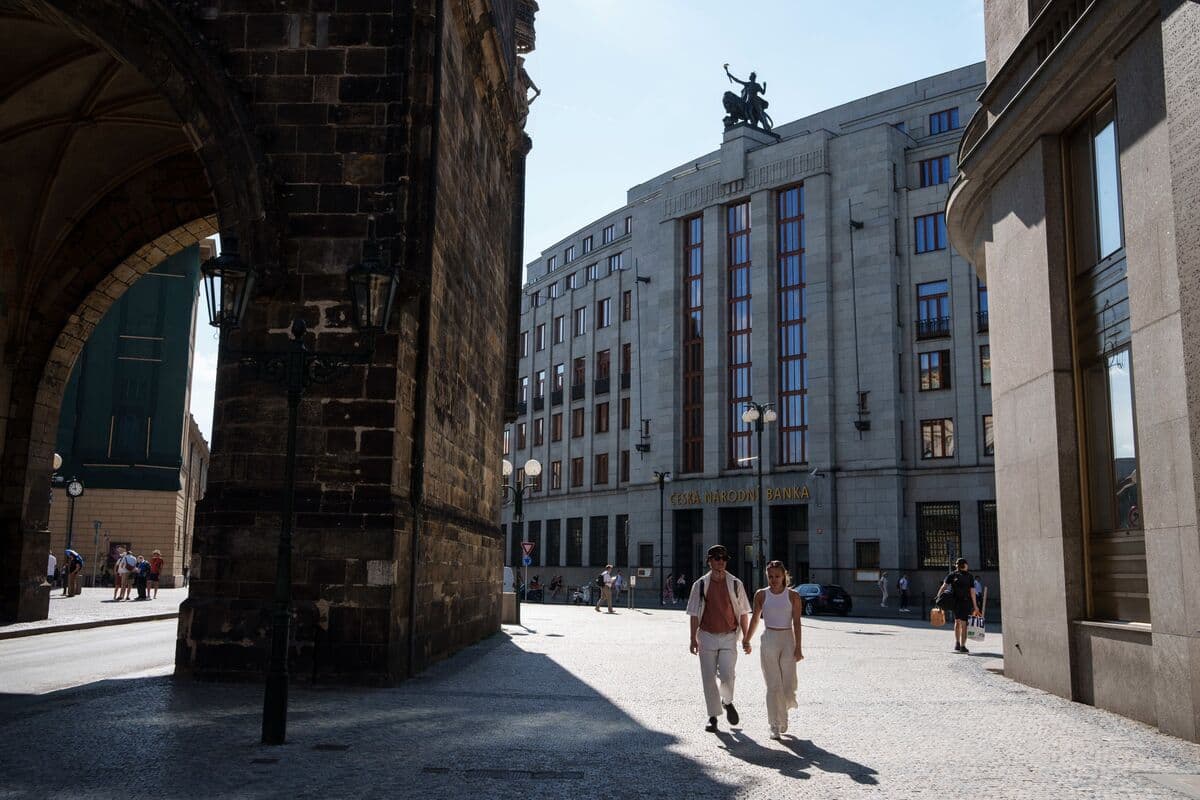 Czech Policymaker Says Hike Likely Next Move But No Need to Rush