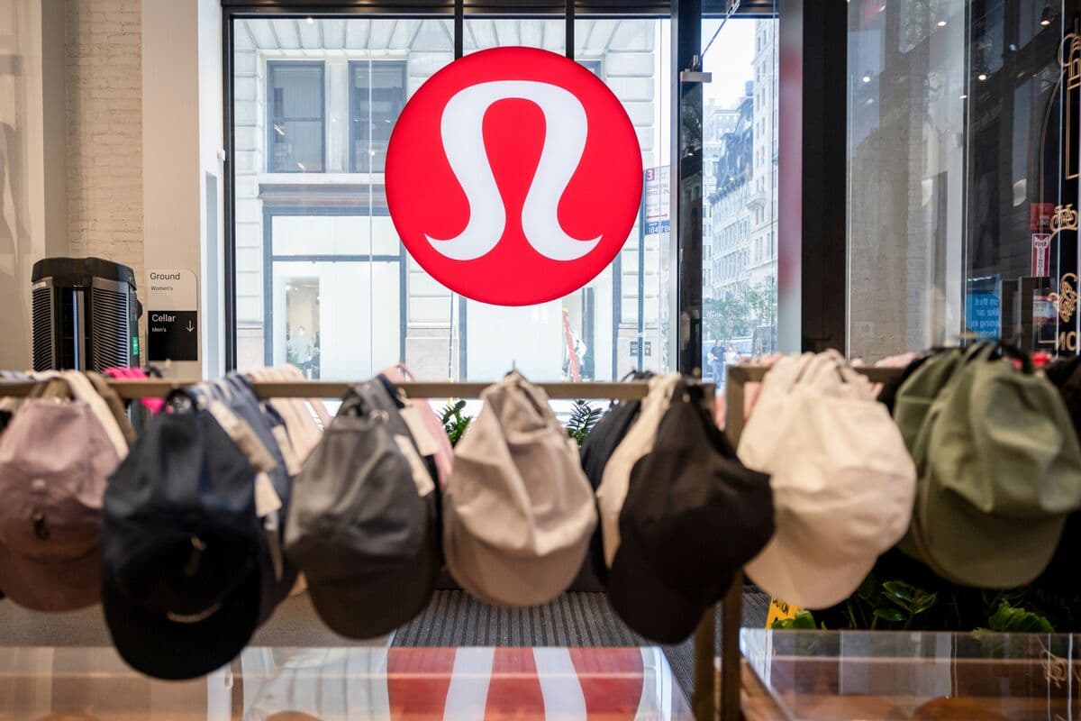 Wall Street Sours on Lululemon Shares After Sales Outlook Cut