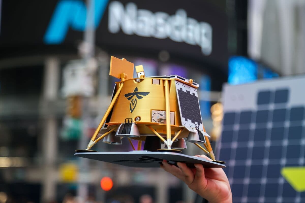 Space Stocks Decline as Investors Anticipate Musk's SpaceX IPO