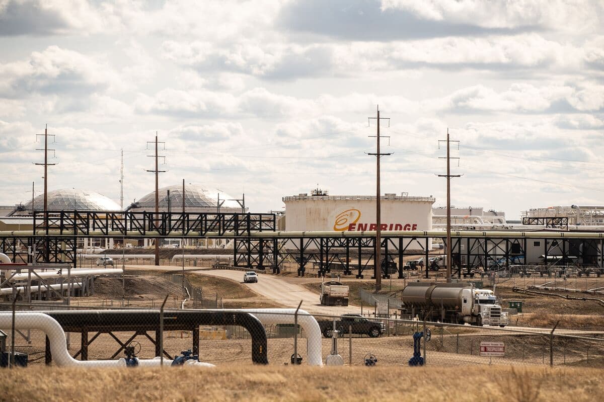 Enbridge Considers New Oil Pipeline to Canada's West Coast Following Carbon Deal