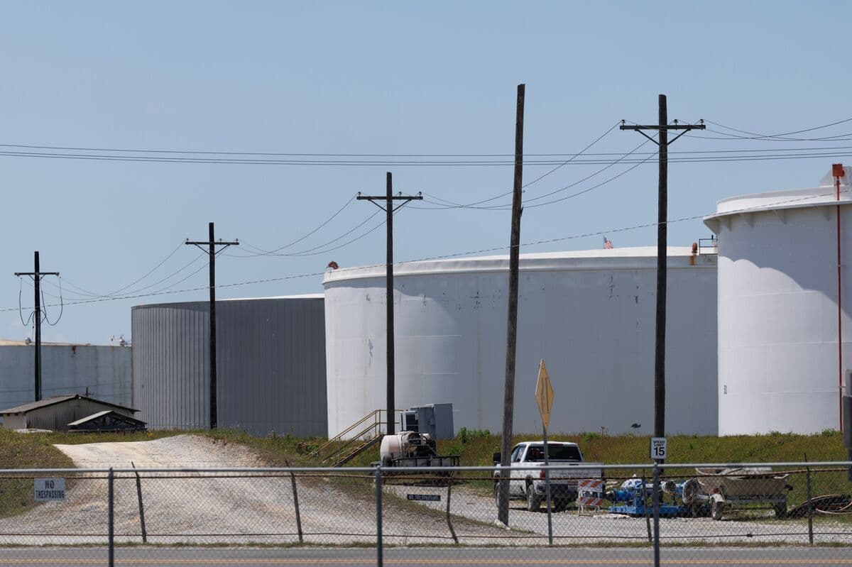 US Natural Gas Futures Rise Ahead of July Contract Expiration Amid Heat Forecasts