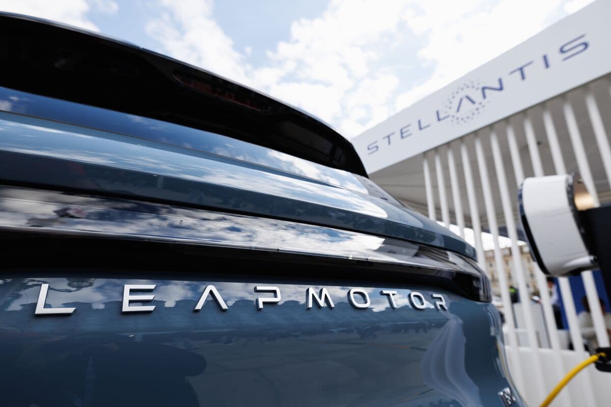Leapmotor Expands Stellantis Alliance, Posts First Profit