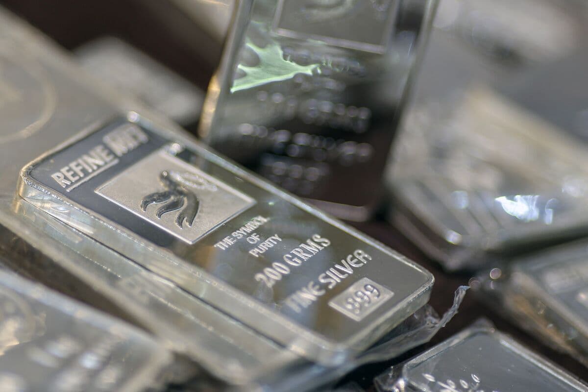 Silver Dips After US Pause on Critical Minerals Import Tariff