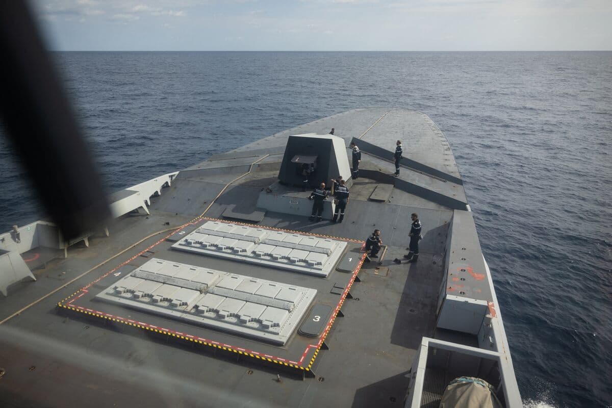 Macron Plans Hormuz Ship Escorts Once Conflict Calms Down