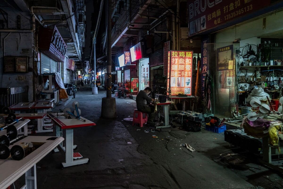 Xi’s Export Juggernaut Is Leaving China’s Factory Workers Behind