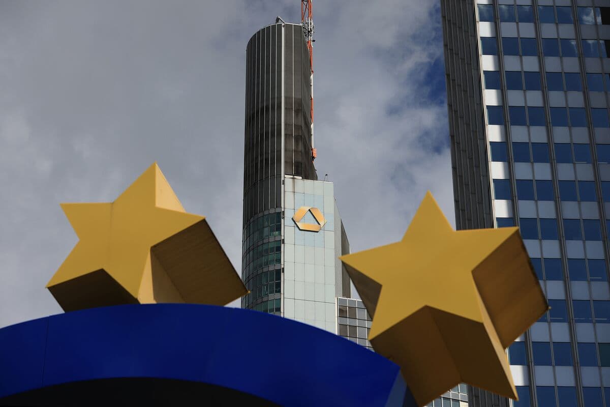 Germany’s Ruling SPD Rejects UniCredit Takeover of Commerzbank