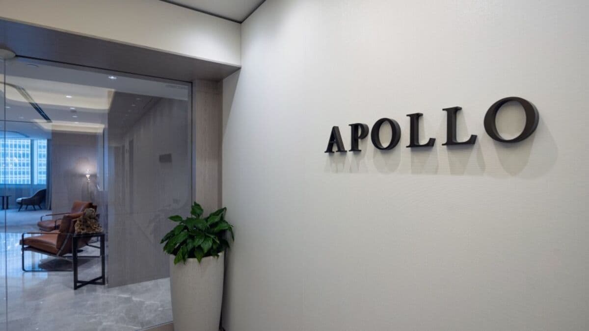 Apollo, Ares Curb Redemptions From Private Credit Funds