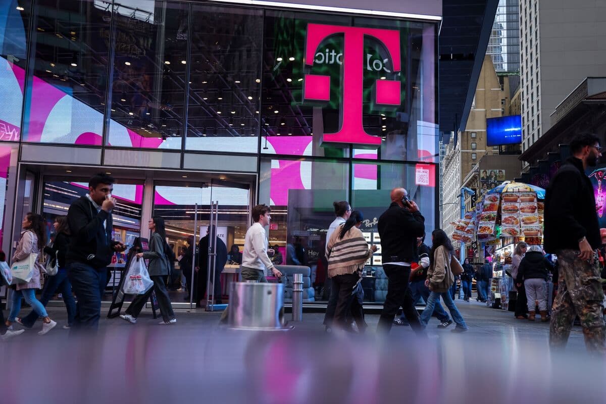 T-Mobile Invests in Two Partnerships to Expand US Internet Access