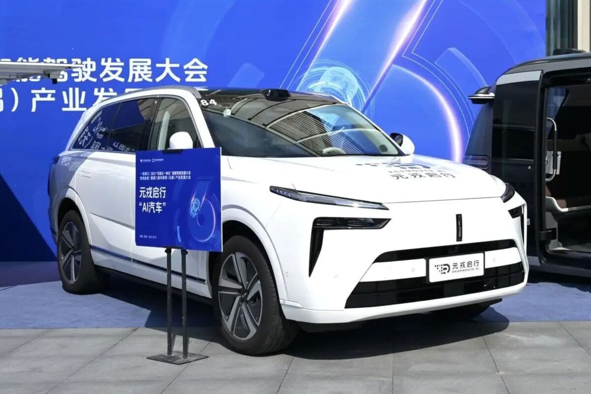 Autonomous Driving Firm DeepRoute.ai Is Said to Consider Hong Kong IPO