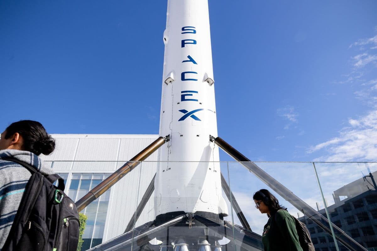 SpaceX Shareholders Approve 5-for-1 Stock Split