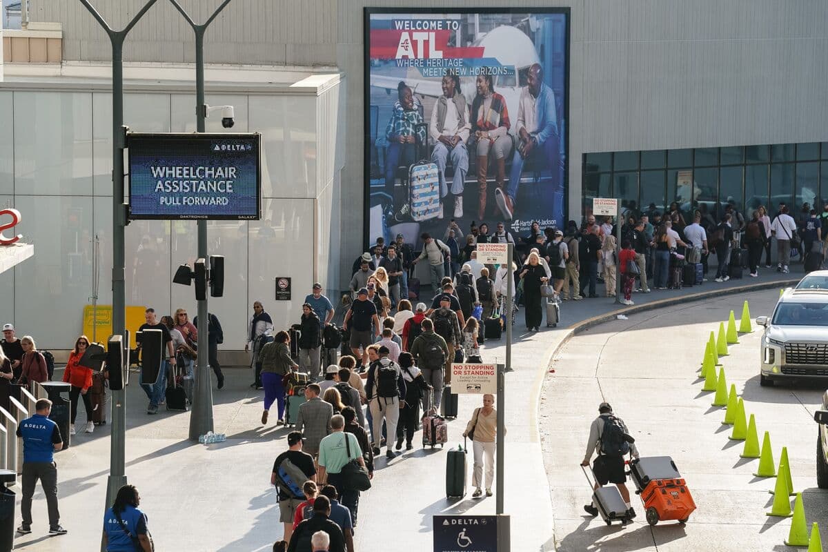 DHS Shutdown Persists as Democrats Reject Trump-Backed Offer