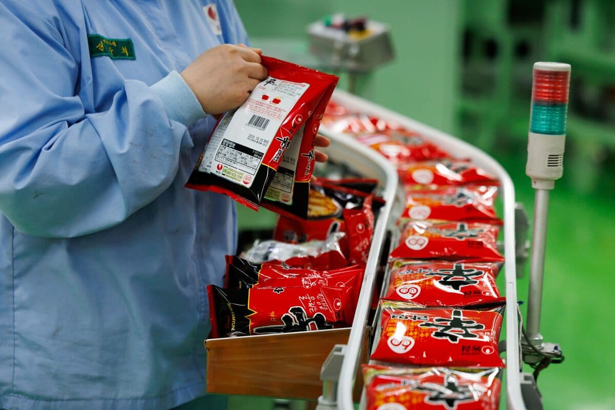 Oil Crunch Threatens South Korea’s Garbage Bag, Ramen Supply