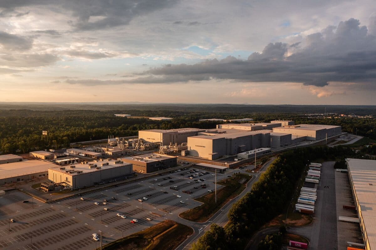 South Korean EV Battery Maker SK Lays Off 958 Workers in Georgia