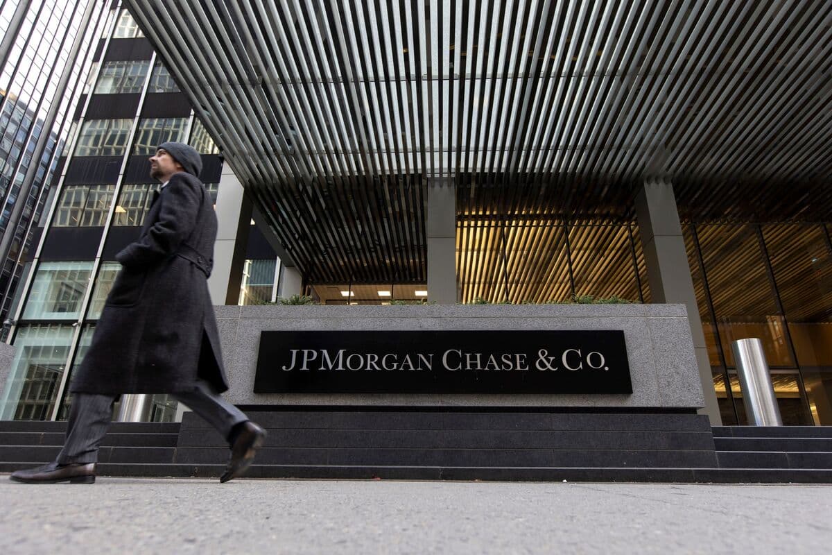 JPMorgan Shut China Tycoon’s Account That Made Millions for Bank
