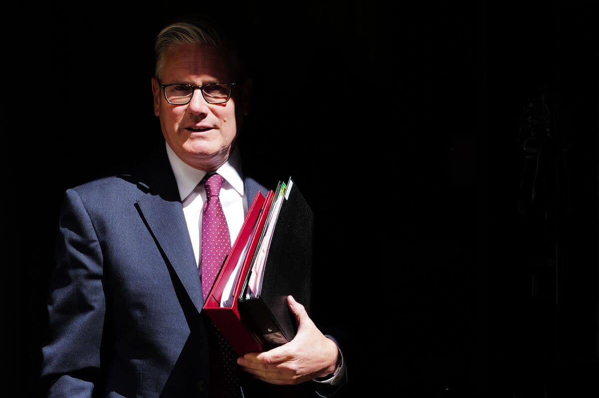 Russian Speaking ‘El Money’ Recruited Arsonists to Target Starmer, Prosecutors Say