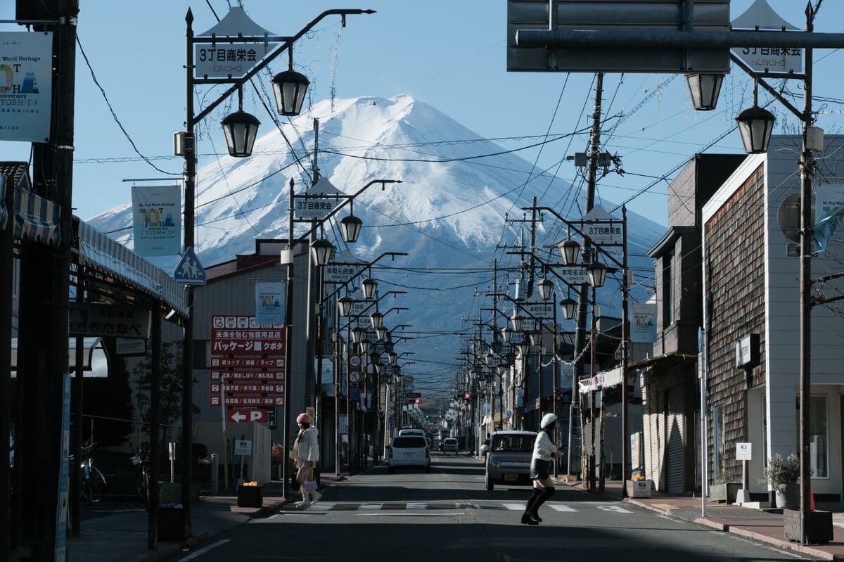 Japan's 10-Year Bond Auction Attracts Stronger Demand Than Average