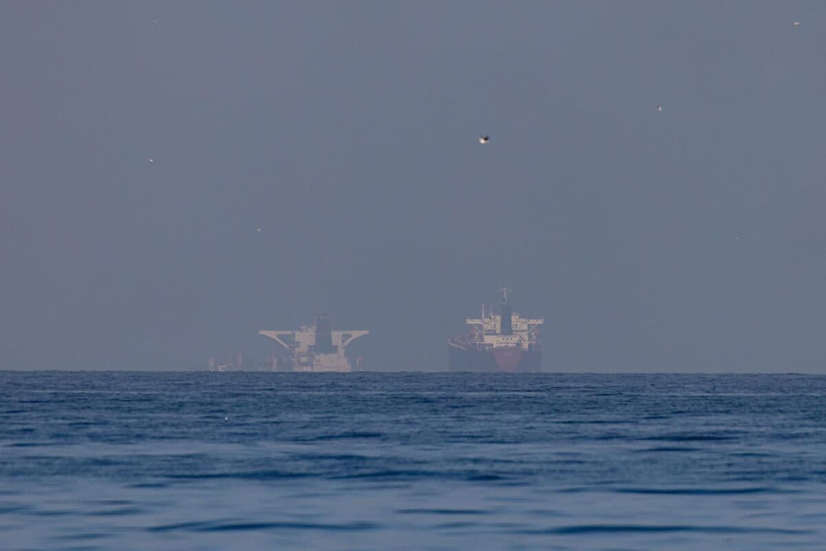 Supertanker Hauling Iraqi Oil Crosses Hormuz With Its Signal Off